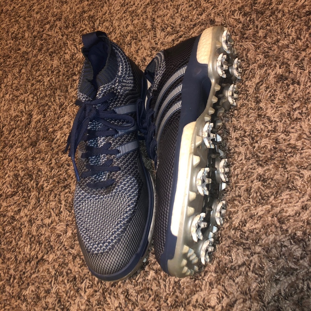 Men’s golf shoes